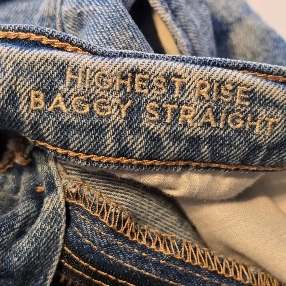 American Eagle High Rise Baggy Straight Jeans Womens 8 Reg Blue Thrashed Ripped